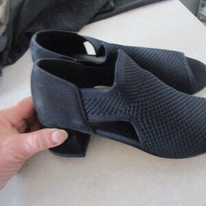 Eileen Fisher Black Shoes 6.5 Women’s Ferris Knit Sandals Peep toe